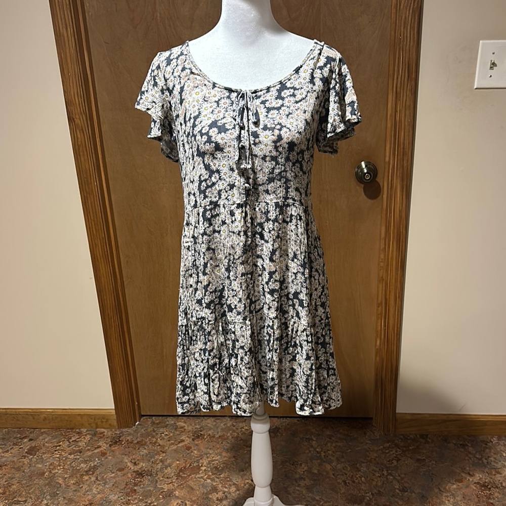 True Craft Black and White Flutter Sleeve Sundress